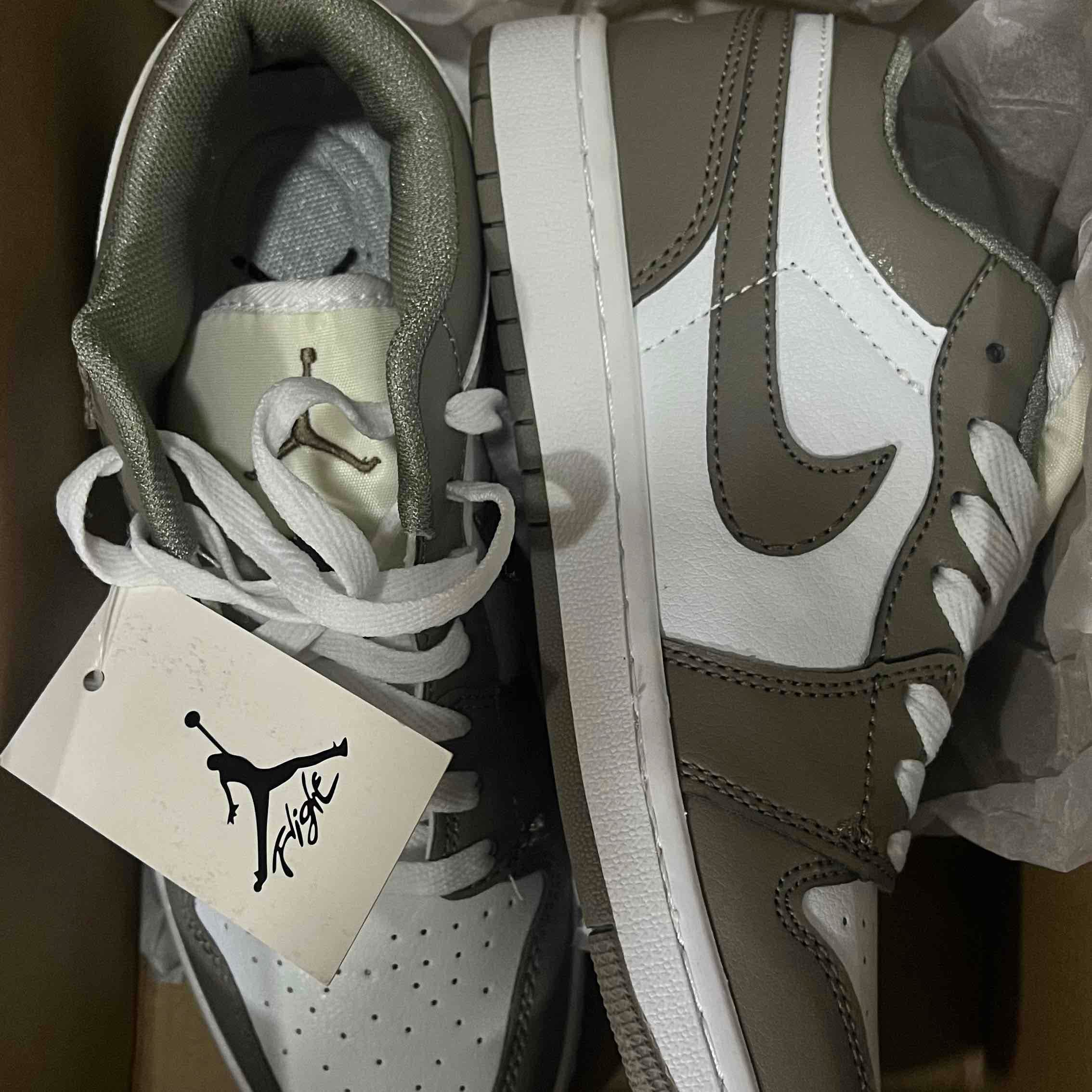 Air Jordan 1  — 2