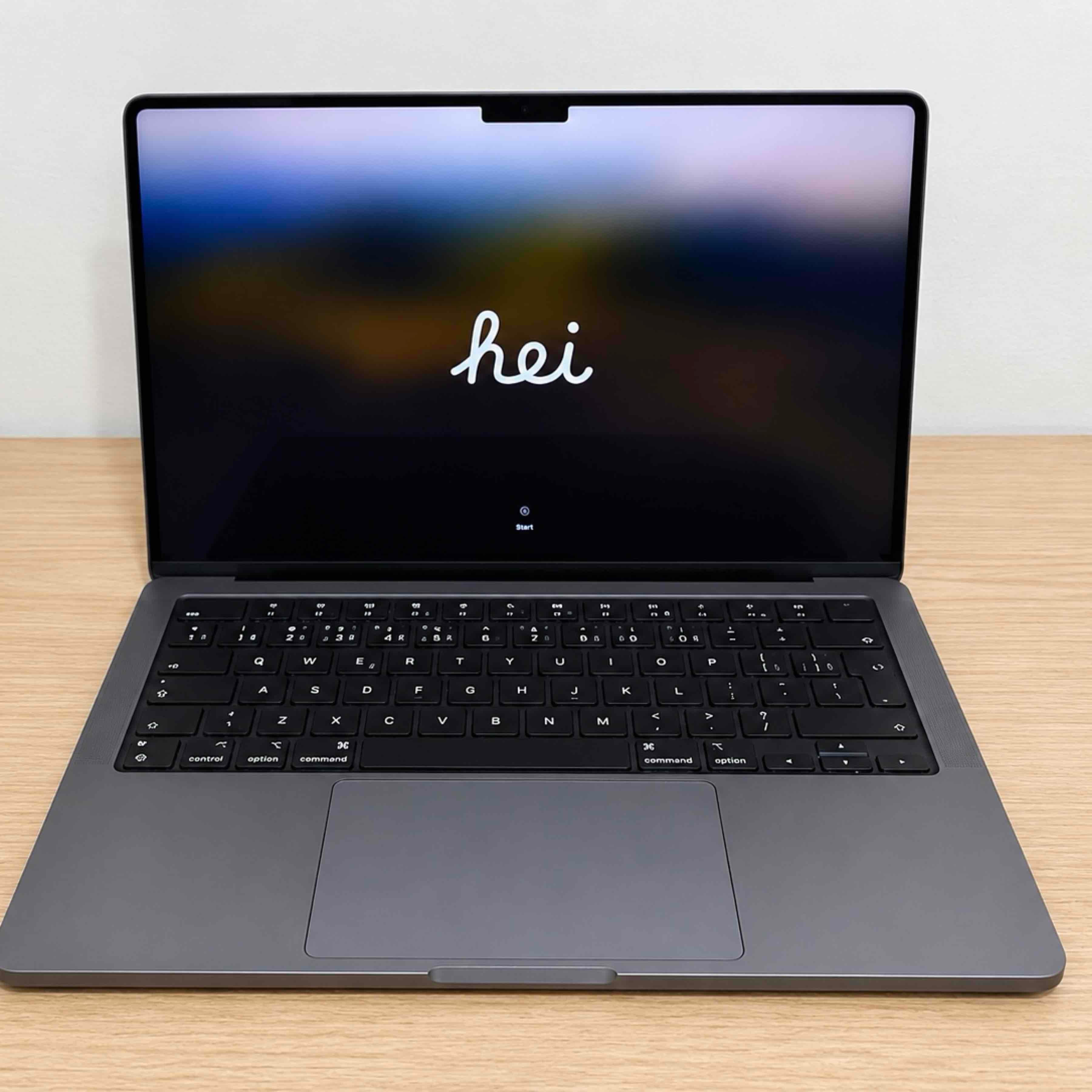 Apple Macbook Pro 14-Inch (2023)