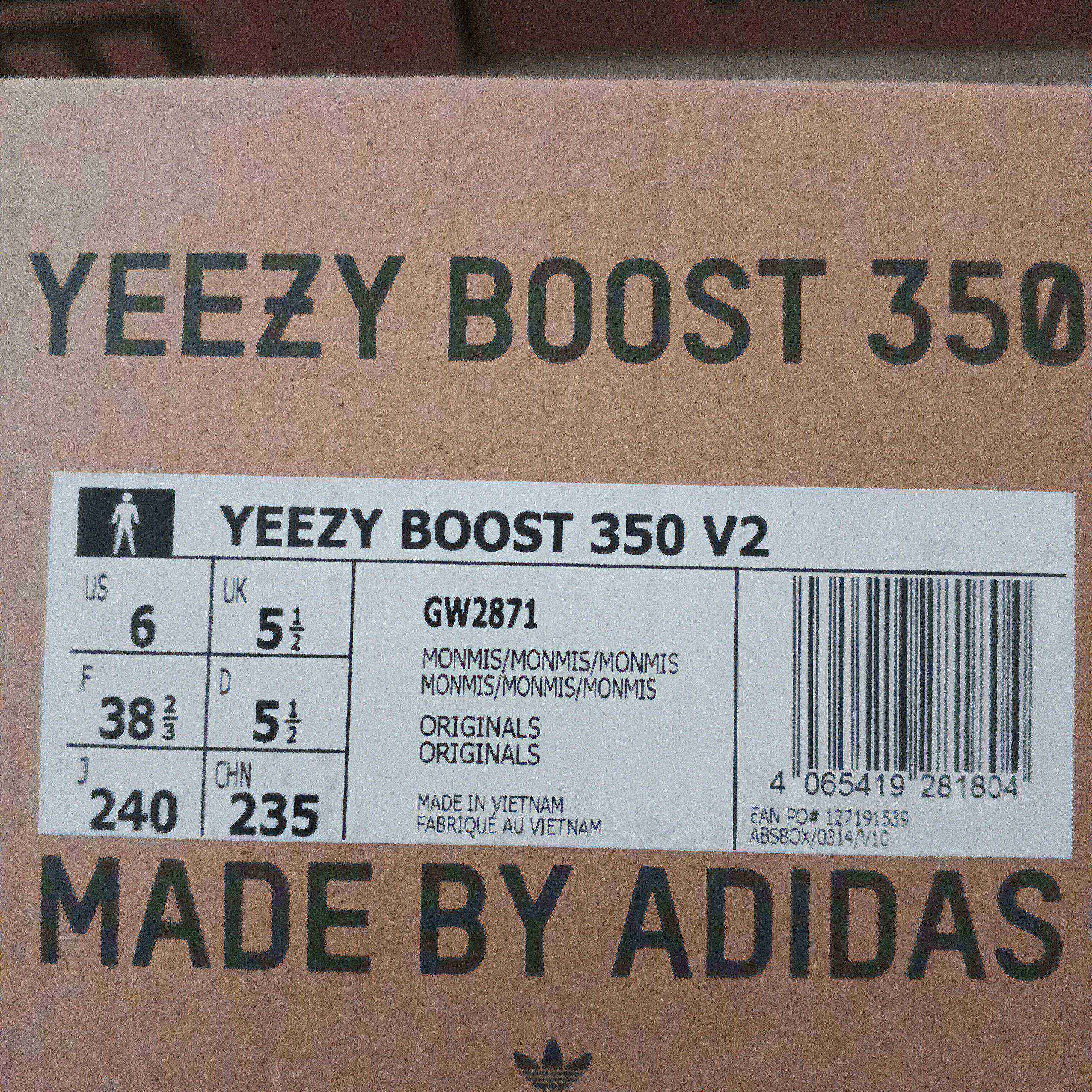Yeezy 350 Monmis Size 6Us  (38.2/3) — 4