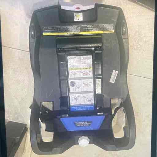  Doona Travel Baq And Car Seat Base - Rear - Facing Latch System 