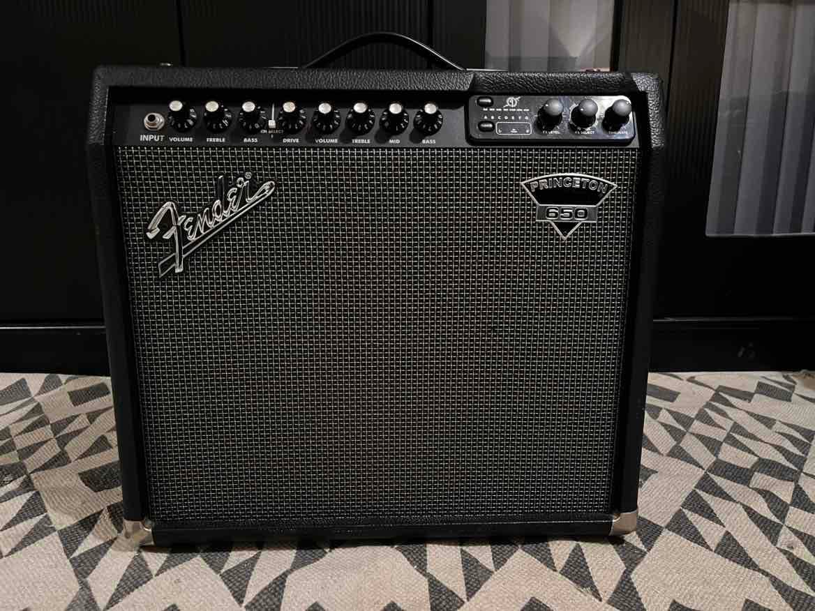 Fender Princeton 650 Amplifier — 2