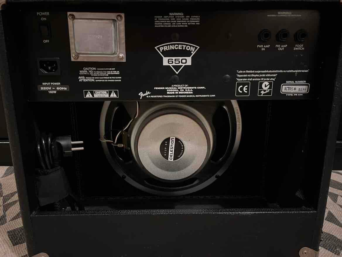 Fender Princeton 650 Amplifier — 3