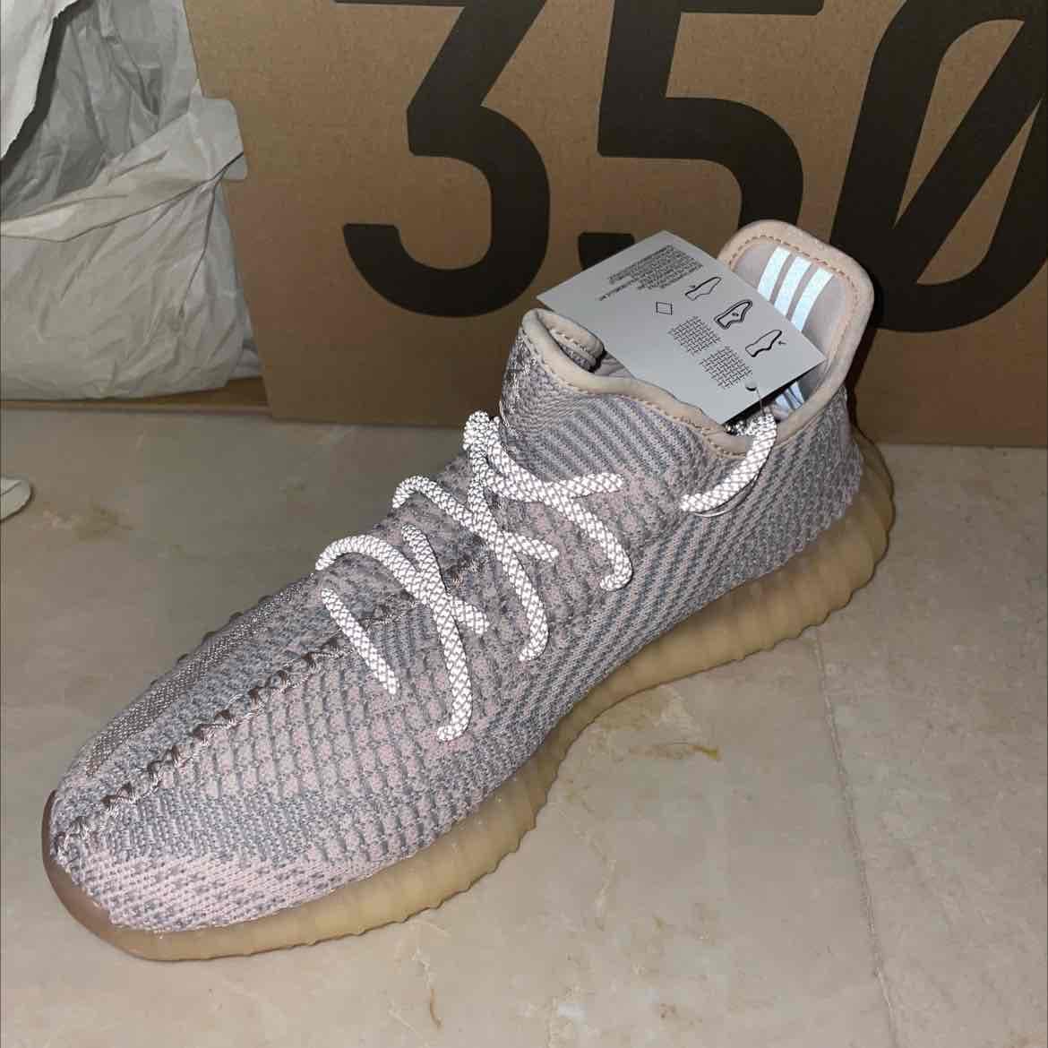 Yeezy Boost 350 Synth Size 9.5Us  — 2