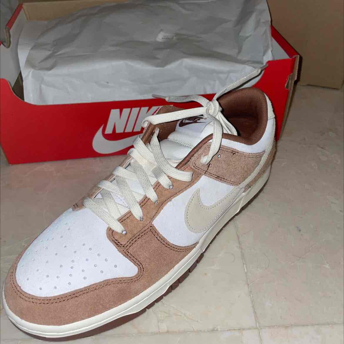 Nike Dunk Low Medium Curry Size 10.5Us