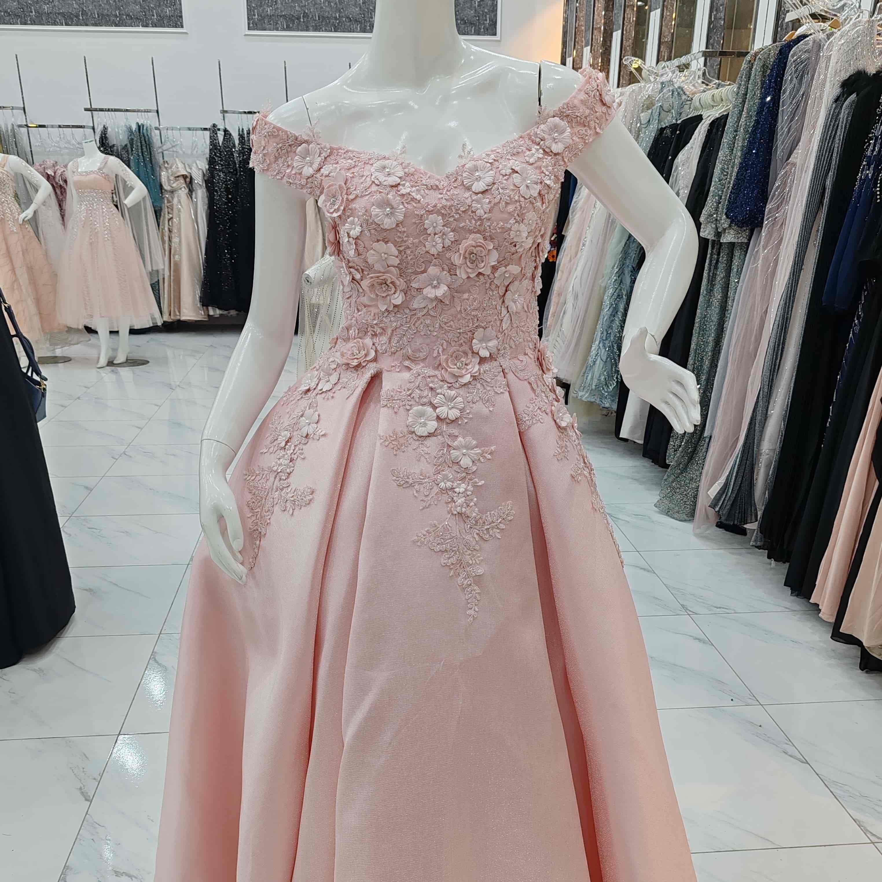 فستان ملكه  — 2