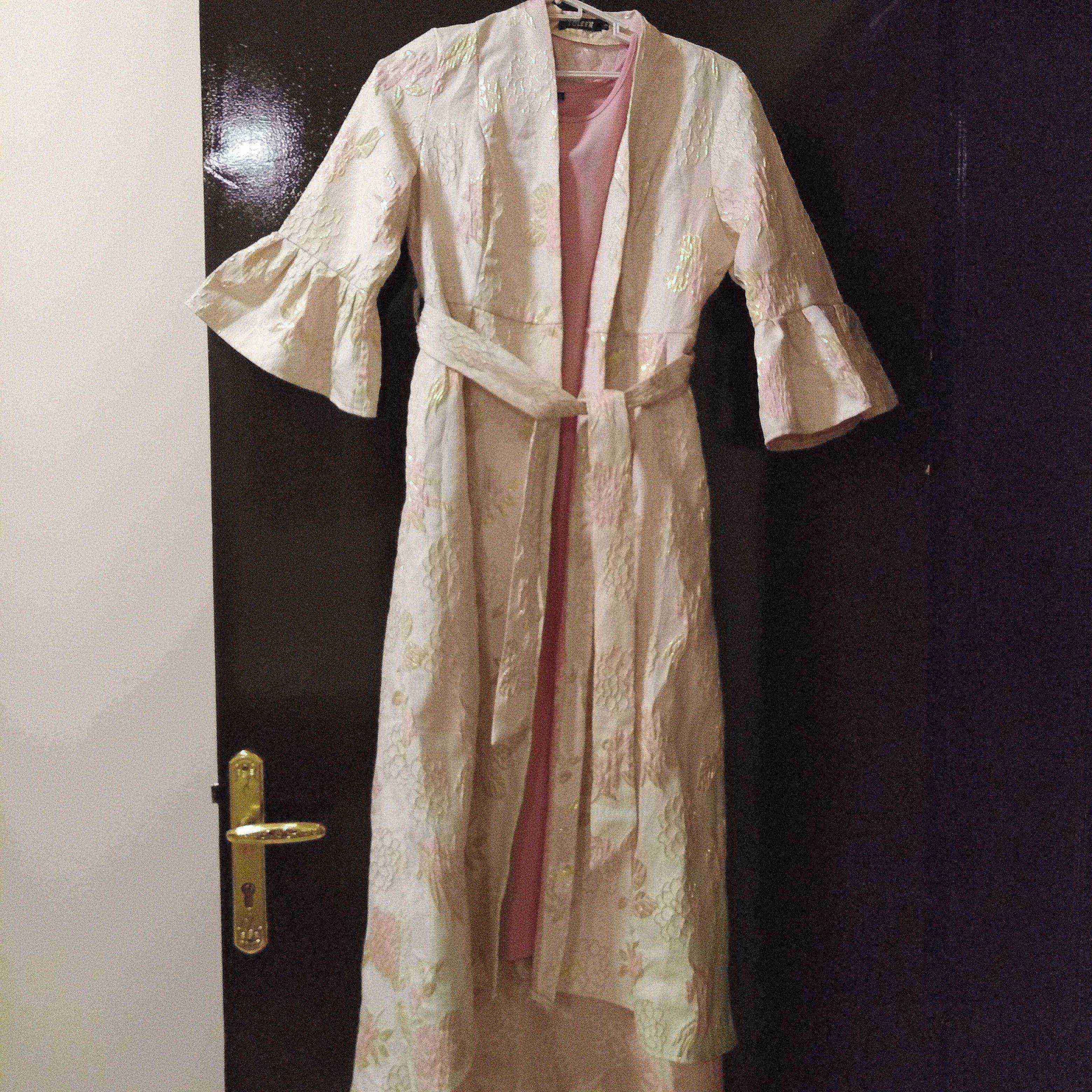 فستان — 2