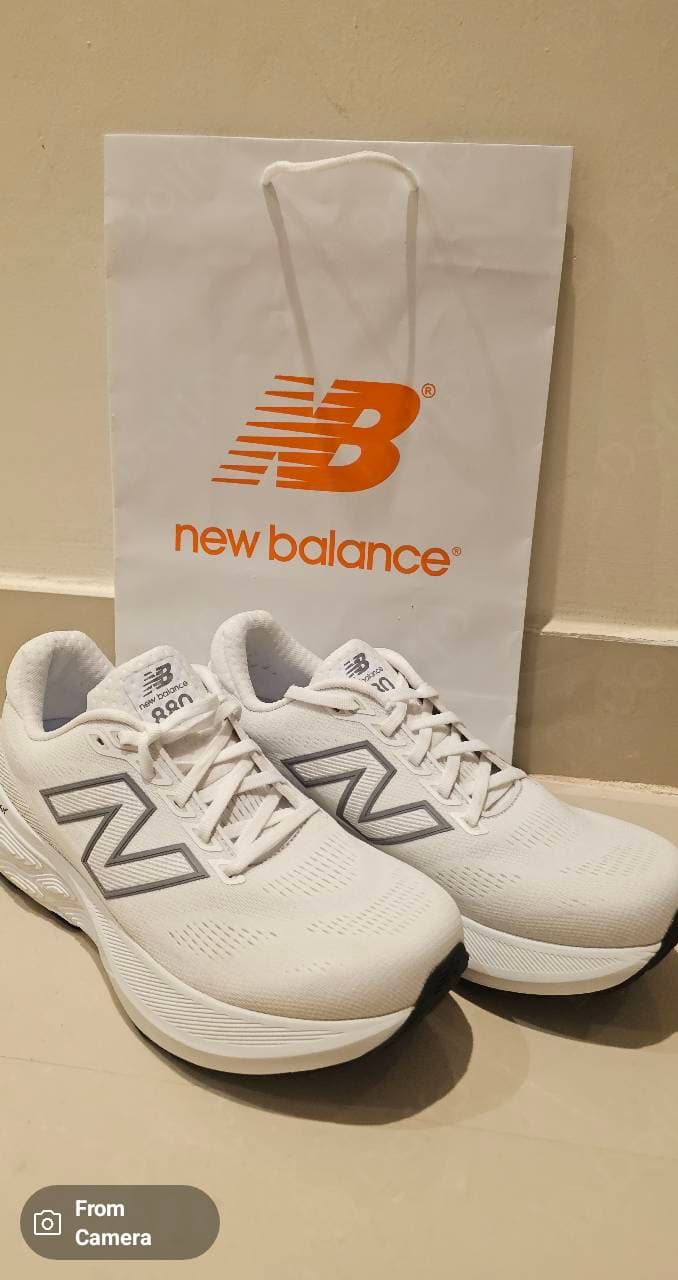 نيوبالنس 880