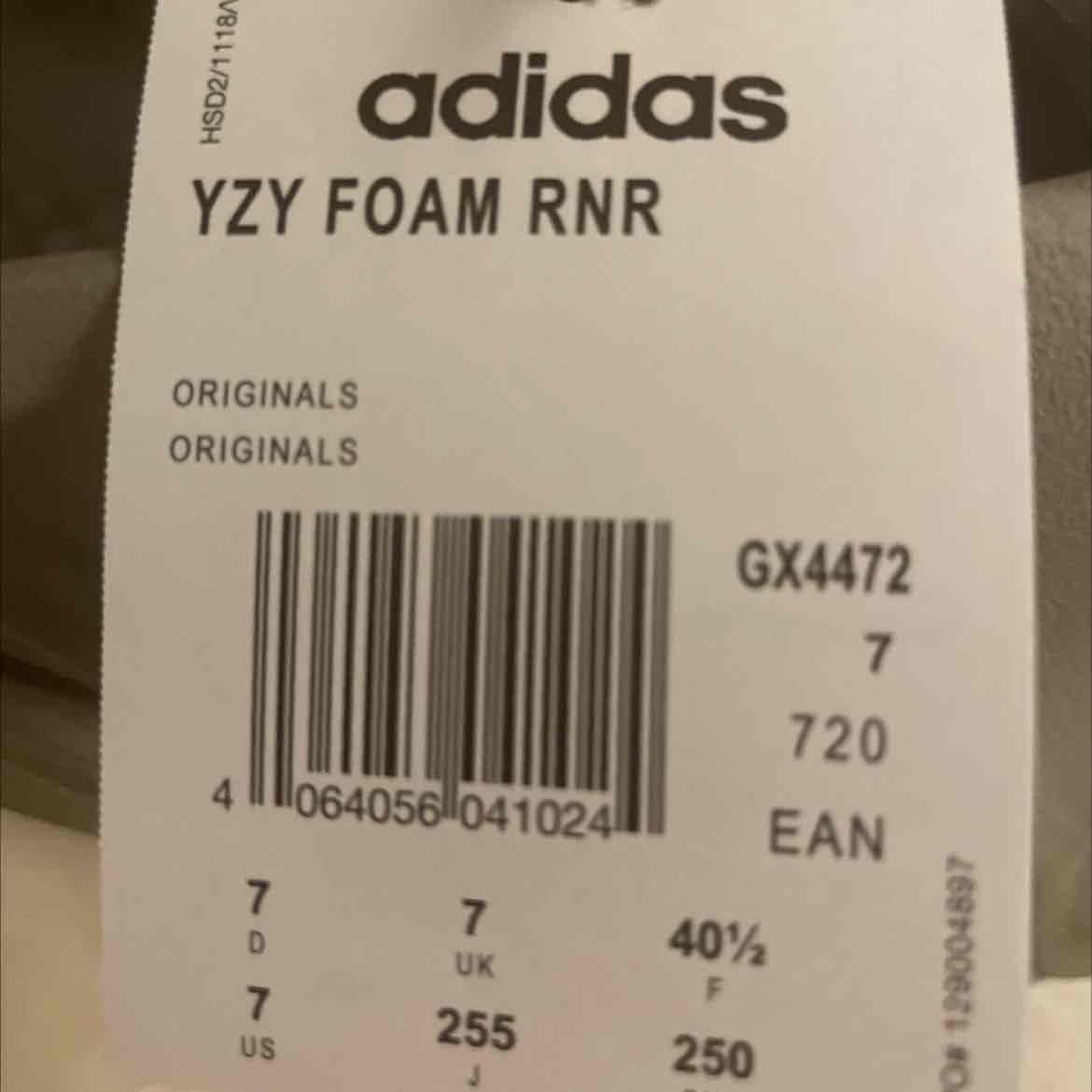 Yeezy Foam Rnr Size 7Us