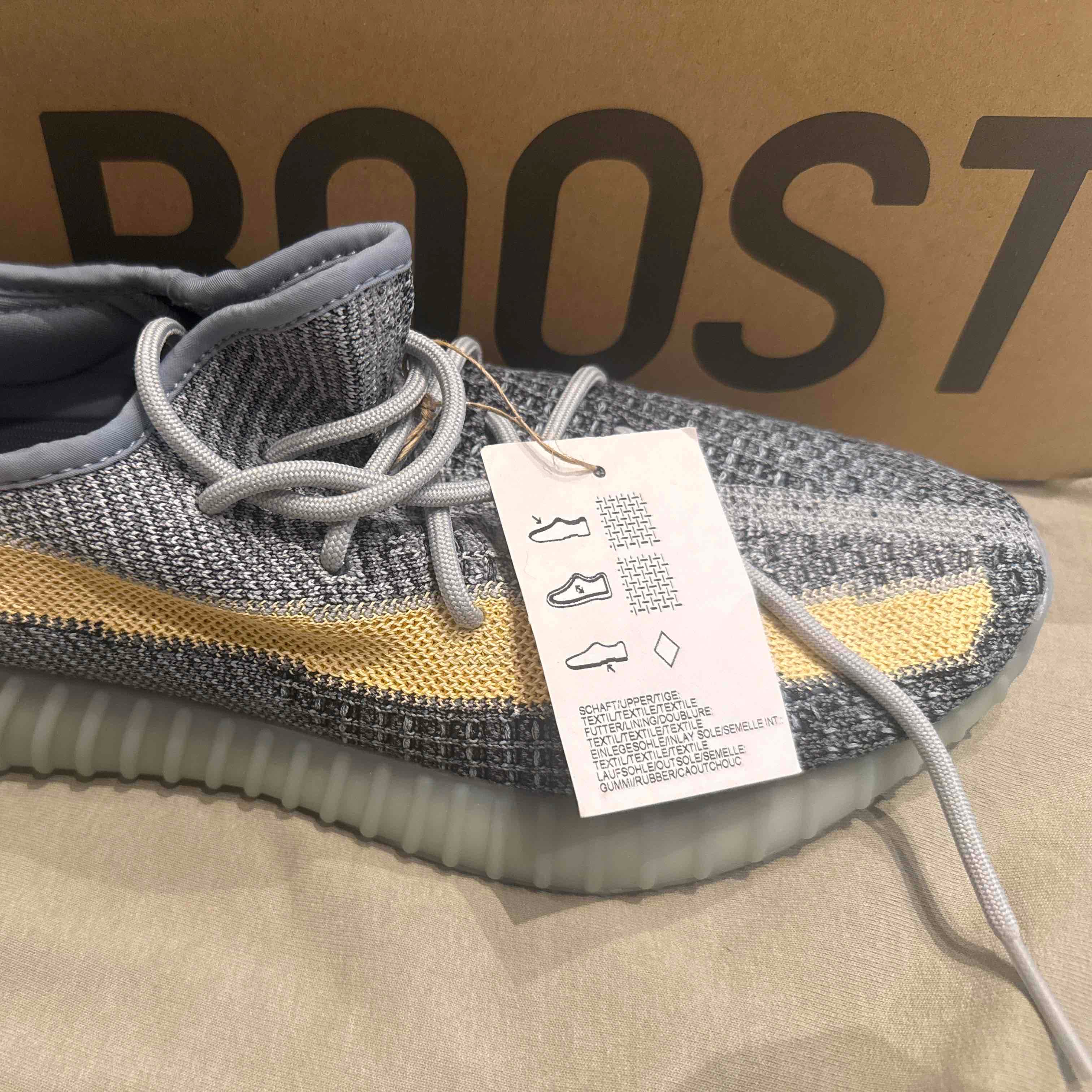 Yeezy Ash Blue 10Uk